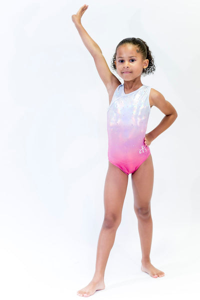GES Sparkling Pink creates a stylish and vibrant leotard style, ideal for training in the gym. The gradient from shiny white to lively pink adds some interesting contrast to the design. The shiny diamonds sprinkled across the front of the leotard on top create a more detailed look.
